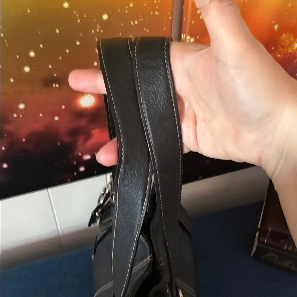 Tignanello Black Leather Shoulder Bag - Picture 6 of 11